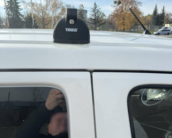 Белый Ниссан e-NV200, объемом двигателя 0 л и пробегом 117 тыс. км за 10750 $, фото 9 на Automoto.ua