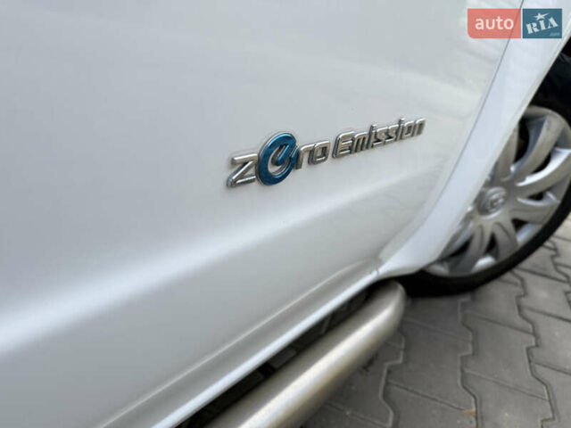 Белый Ниссан e-NV200, объемом двигателя 0 л и пробегом 27 тыс. км за 9800 $, фото 21 на Automoto.ua