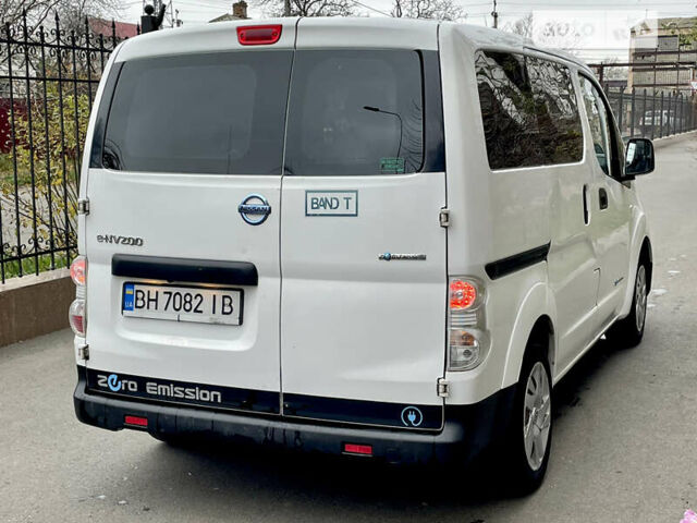 Белый Ниссан e-NV200, объемом двигателя 0 л и пробегом 85 тыс. км за 15600 $, фото 16 на Automoto.ua