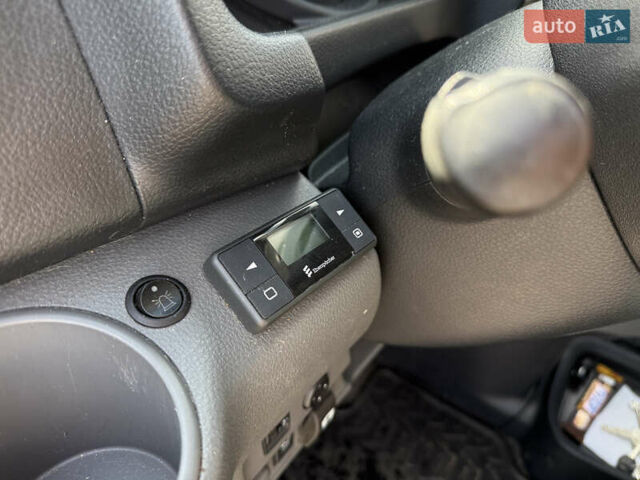 Білий Ніссан e-NV200, об'ємом двигуна 0 л та пробігом 40 тис. км за 10900 $, фото 26 на Automoto.ua