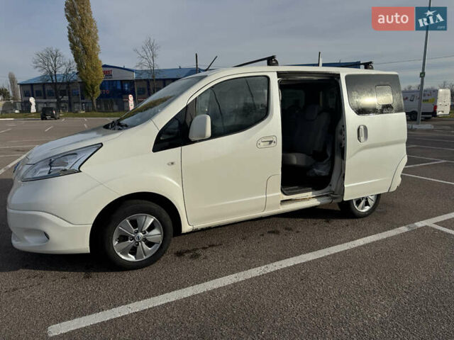 Белый Ниссан e-NV200, объемом двигателя 0 л и пробегом 117 тыс. км за 10750 $, фото 5 на Automoto.ua