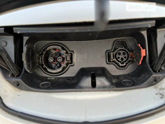 Білий Ніссан e-NV200, об'ємом двигуна 0 л та пробігом 82 тис. км за 16900 $, фото 13 на Automoto.ua