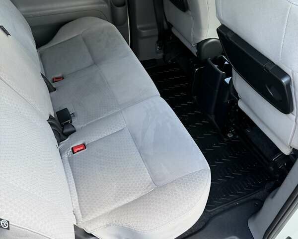 Білий Ніссан e-NV200, об'ємом двигуна 0 л та пробігом 161 тис. км за 9000 $, фото 26 на Automoto.ua