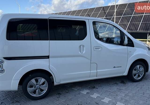 Білий Ніссан e-NV200, об'ємом двигуна 0 л та пробігом 161 тис. км за 9000 $, фото 12 на Automoto.ua