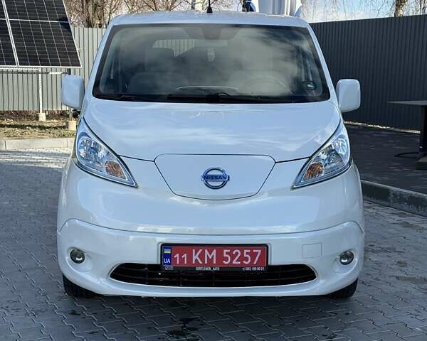 Білий Ніссан e-NV200, об'ємом двигуна 0 л та пробігом 161 тис. км за 9000 $, фото 2 на Automoto.ua