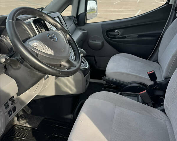 Белый Ниссан e-NV200, объемом двигателя 0 л и пробегом 117 тыс. км за 10750 $, фото 17 на Automoto.ua