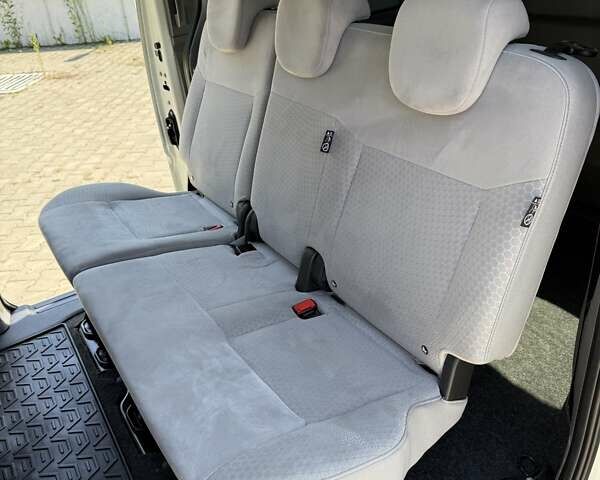 Белый Ниссан e-NV200, объемом двигателя 0 л и пробегом 161 тыс. км за 9400 $, фото 28 на Automoto.ua