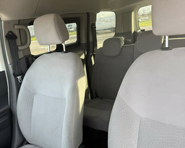 Белый Ниссан e-NV200, объемом двигателя 0 л и пробегом 117 тыс. км за 10750 $, фото 11 на Automoto.ua