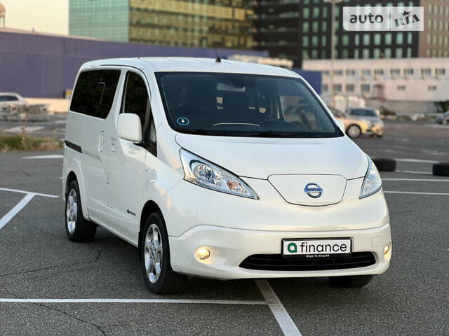 Білий Ніссан e-NV200, об'ємом двигуна 0 л та пробігом 82 тис. км за 16900 $, фото 5 на Automoto.ua