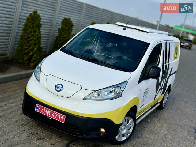 Білий Ніссан e-NV200, об'ємом двигуна 0 л та пробігом 40 тис. км за 10900 $, фото 2 на Automoto.ua