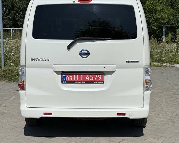 Белый Ниссан e-NV200, объемом двигателя 0 л и пробегом 161 тыс. км за 9400 $, фото 9 на Automoto.ua