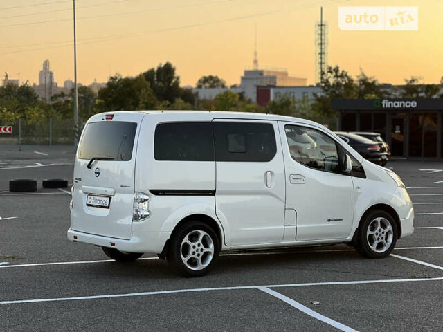 Білий Ніссан e-NV200, об'ємом двигуна 0 л та пробігом 82 тис. км за 16900 $, фото 8 на Automoto.ua