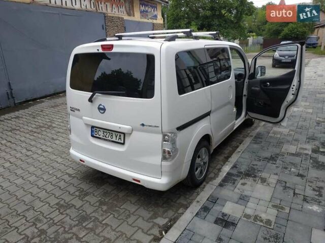 Белый Ниссан e-NV200, объемом двигателя 0 л и пробегом 115 тыс. км за 13500 $, фото 1 на Automoto.ua