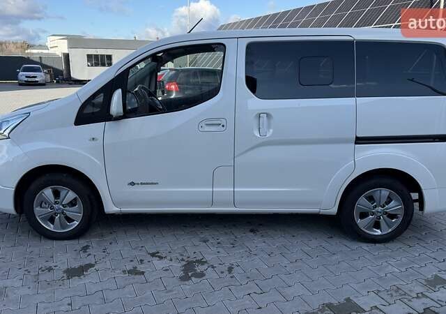 Білий Ніссан e-NV200, об'ємом двигуна 0 л та пробігом 161 тис. км за 9000 $, фото 7 на Automoto.ua