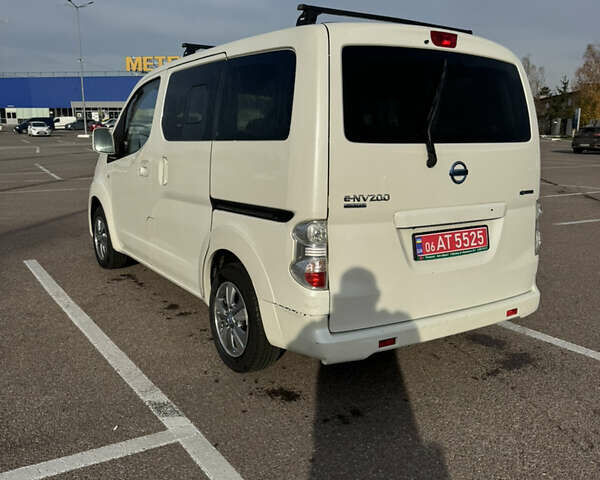 Белый Ниссан e-NV200, объемом двигателя 0 л и пробегом 117 тыс. км за 10750 $, фото 7 на Automoto.ua
