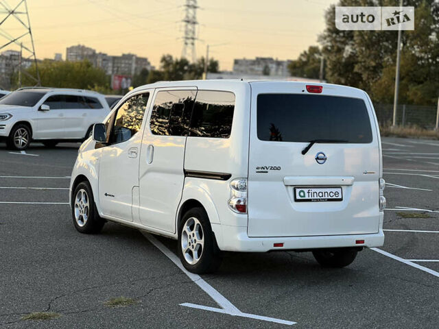 Білий Ніссан e-NV200, об'ємом двигуна 0 л та пробігом 82 тис. км за 16900 $, фото 10 на Automoto.ua