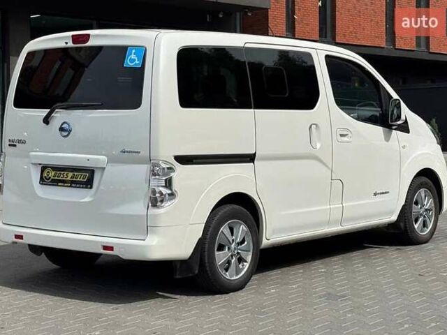 Белый Ниссан e-NV200, объемом двигателя 0 л и пробегом 161 тыс. км за 11600 $, фото 5 на Automoto.ua