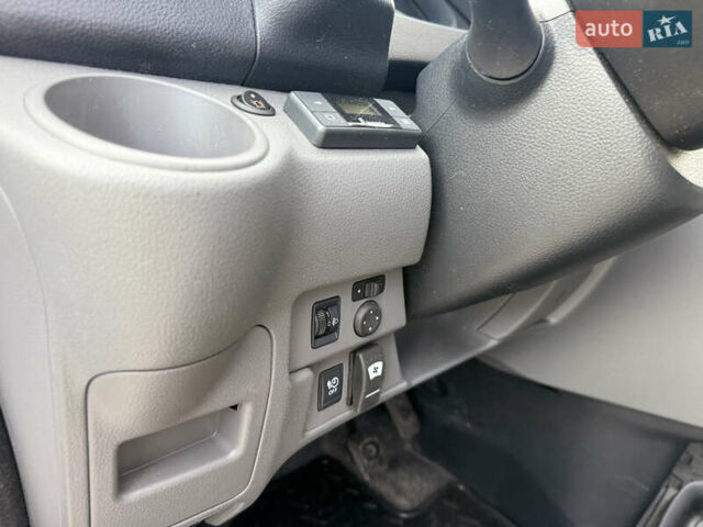 Белый Ниссан e-NV200, объемом двигателя 0 л и пробегом 27 тыс. км за 9800 $, фото 6 на Automoto.ua