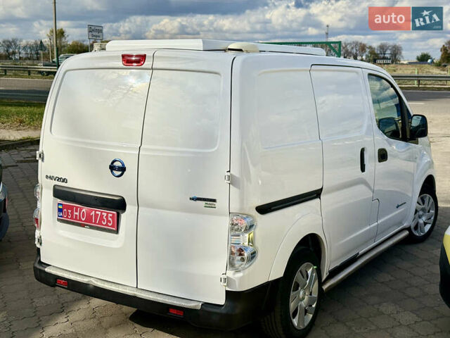 Белый Ниссан e-NV200, объемом двигателя 0 л и пробегом 27 тыс. км за 9800 $, фото 30 на Automoto.ua