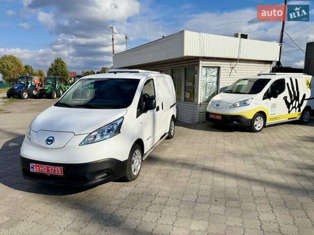 Белый Ниссан e-NV200, объемом двигателя 0 л и пробегом 27 тыс. км за 9800 $, фото 36 на Automoto.ua