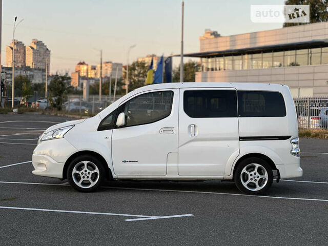 Білий Ніссан e-NV200, об'ємом двигуна 0 л та пробігом 82 тис. км за 16900 $, фото 6 на Automoto.ua