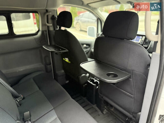 Белый Ниссан e-NV200, объемом двигателя 0 л и пробегом 88 тыс. км за 12350 $, фото 24 на Automoto.ua