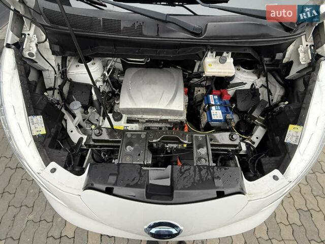Белый Ниссан e-NV200, объемом двигателя 0 л и пробегом 88 тыс. км за 12350 $, фото 26 на Automoto.ua