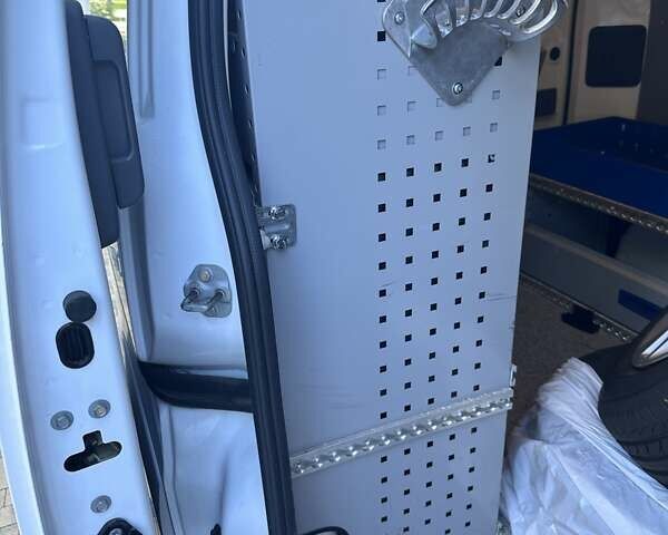 Білий Ніссан e-NV200, об'ємом двигуна 0 л та пробігом 29 тис. км за 10799 $, фото 15 на Automoto.ua