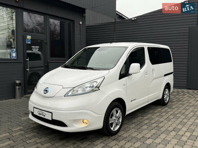 Белый Ниссан e-NV200, объемом двигателя 0 л и пробегом 88 тыс. км за 12350 $, фото 1 на Automoto.ua