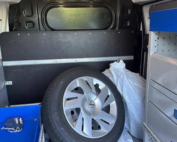 Білий Ніссан e-NV200, об'ємом двигуна 0 л та пробігом 29 тис. км за 10799 $, фото 25 на Automoto.ua