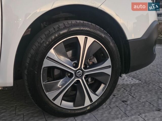 Білий Ніссан e-NV200, об'ємом двигуна 0 л та пробігом 55 тис. км за 12500 $, фото 14 на Automoto.ua