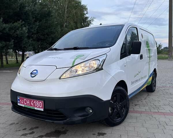 Білий Ніссан e-NV200, об'ємом двигуна 0 л та пробігом 29 тис. км за 10799 $, фото 1 на Automoto.ua