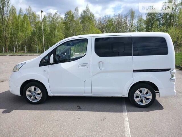 Белый Ниссан e-NV200, объемом двигателя 0 л и пробегом 139 тыс. км за 16900 $, фото 10 на Automoto.ua