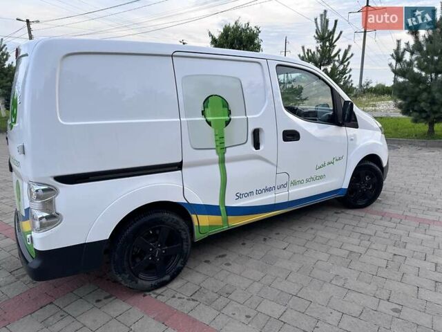 Білий Ніссан e-NV200, об'ємом двигуна 0 л та пробігом 29 тис. км за 10799 $, фото 7 на Automoto.ua