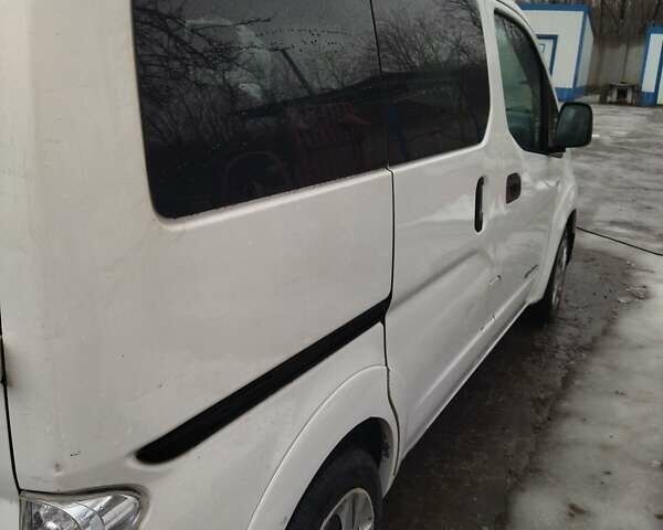 Белый Ниссан e-NV200, объемом двигателя 0 л и пробегом 70 тыс. км за 9800 $, фото 5 на Automoto.ua