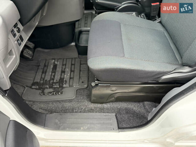 Белый Ниссан e-NV200, объемом двигателя 0 л и пробегом 88 тыс. км за 12350 $, фото 11 на Automoto.ua