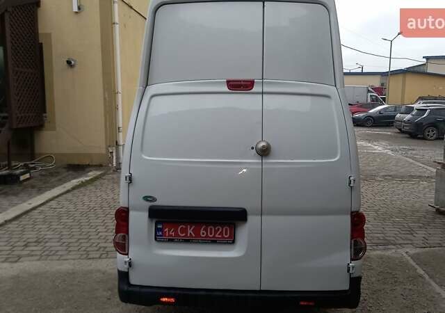 Белый Ниссан e-NV200, объемом двигателя 0 л и пробегом 58 тыс. км за 13100 $, фото 5 на Automoto.ua