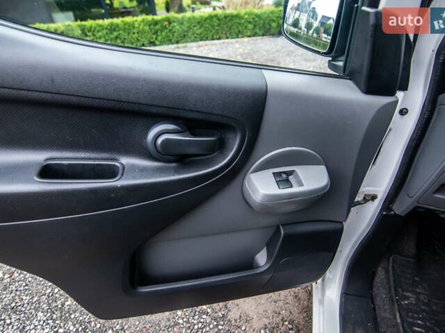 Білий Ніссан e-NV200, об'ємом двигуна 0 л та пробігом 82 тис. км за 13400 $, фото 26 на Automoto.ua