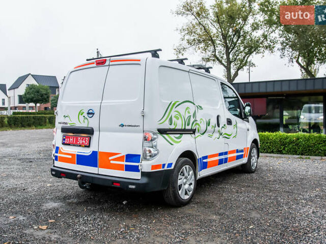 Білий Ніссан e-NV200, об'ємом двигуна 0 л та пробігом 82 тис. км за 13400 $, фото 15 на Automoto.ua