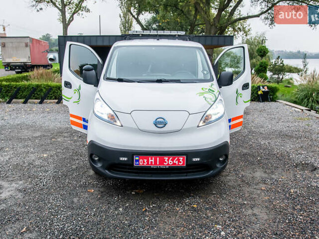 Білий Ніссан e-NV200, об'ємом двигуна 0 л та пробігом 82 тис. км за 13400 $, фото 1 на Automoto.ua