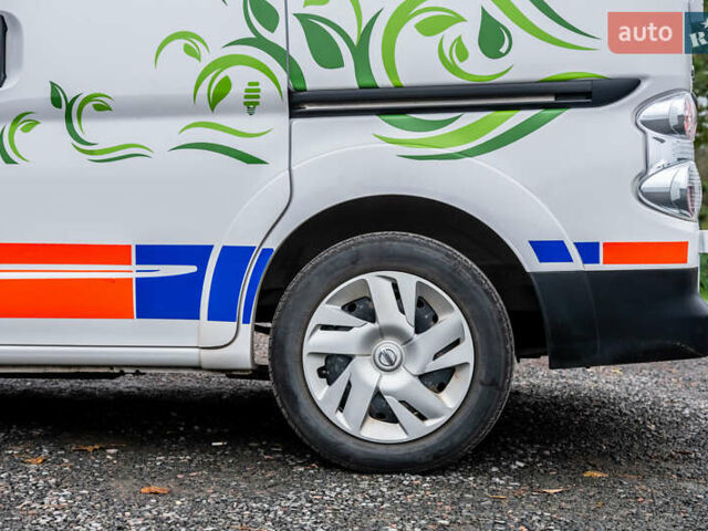 Білий Ніссан e-NV200, об'ємом двигуна 0 л та пробігом 82 тис. км за 13400 $, фото 7 на Automoto.ua