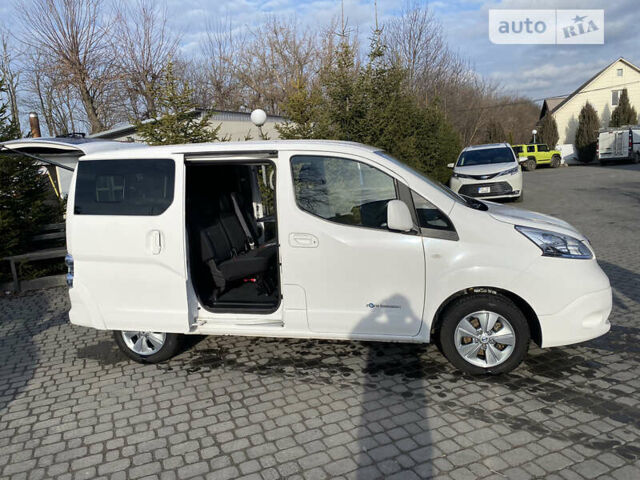 Білий Ніссан e-NV200, об'ємом двигуна 0 л та пробігом 59 тис. км за 20400 $, фото 24 на Automoto.ua