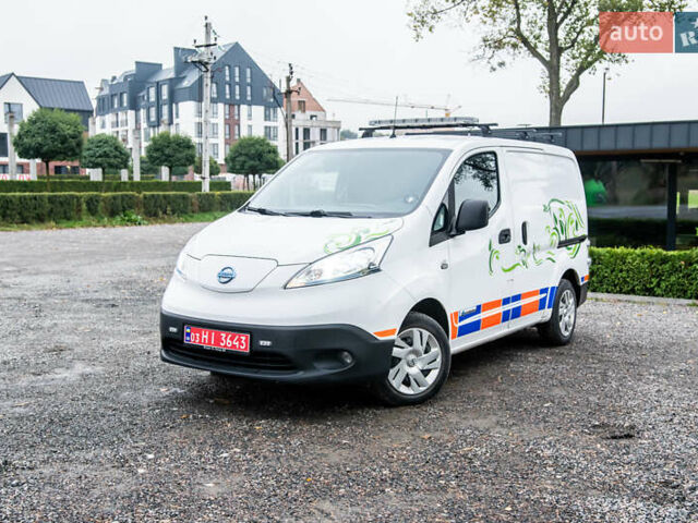 Білий Ніссан e-NV200, об'ємом двигуна 0 л та пробігом 82 тис. км за 13400 $, фото 4 на Automoto.ua