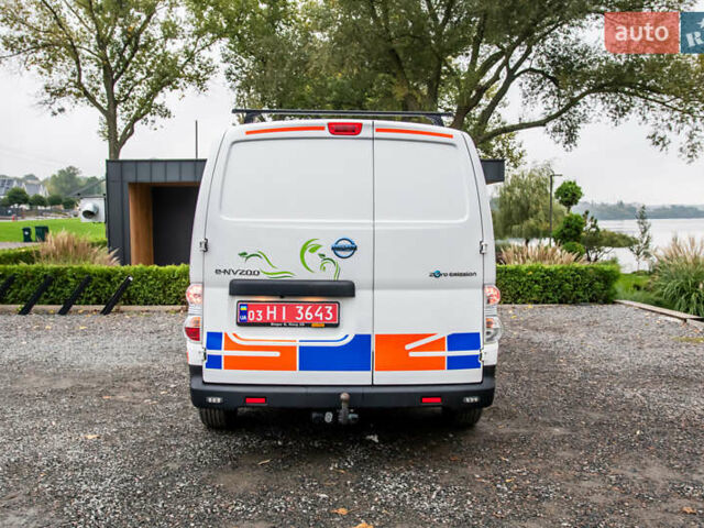 Білий Ніссан e-NV200, об'ємом двигуна 0 л та пробігом 82 тис. км за 13400 $, фото 10 на Automoto.ua