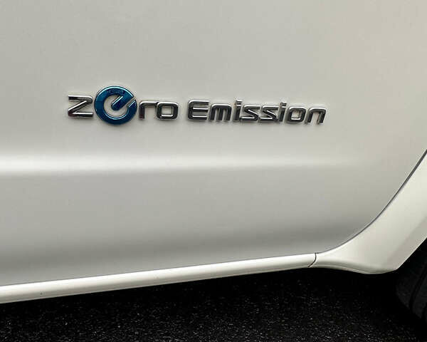 Белый Ниссан e-NV200, объемом двигателя 0 л и пробегом 132 тыс. км за 13200 $, фото 6 на Automoto.ua