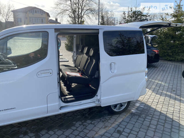 Білий Ніссан e-NV200, об'ємом двигуна 0 л та пробігом 59 тис. км за 20400 $, фото 25 на Automoto.ua