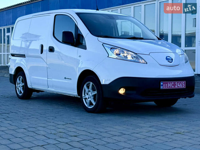 Білий Ніссан e-NV200, об'ємом двигуна 0 л та пробігом 52 тис. км за 14600 $, фото 2 на Automoto.ua