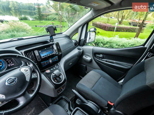 Білий Ніссан e-NV200, об'ємом двигуна 0 л та пробігом 82 тис. км за 13400 $, фото 27 на Automoto.ua