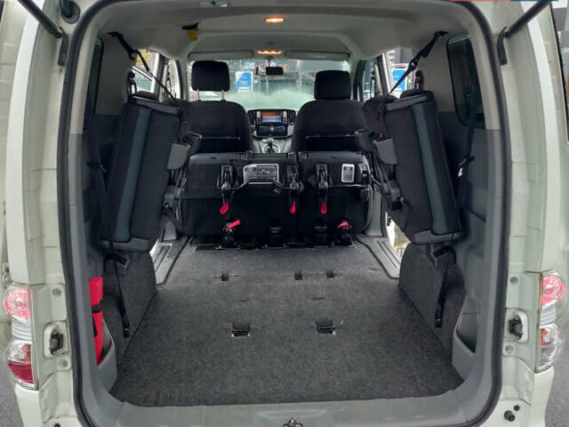 Белый Ниссан e-NV200, объемом двигателя 0 л и пробегом 132 тыс. км за 13200 $, фото 18 на Automoto.ua