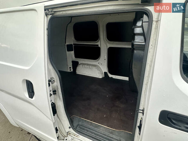 Белый Ниссан e-NV200, объемом двигателя 0 л и пробегом 20 тыс. км за 13900 $, фото 8 на Automoto.ua